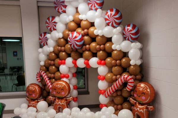 GINGERBREAD HOUSE BALLOONS